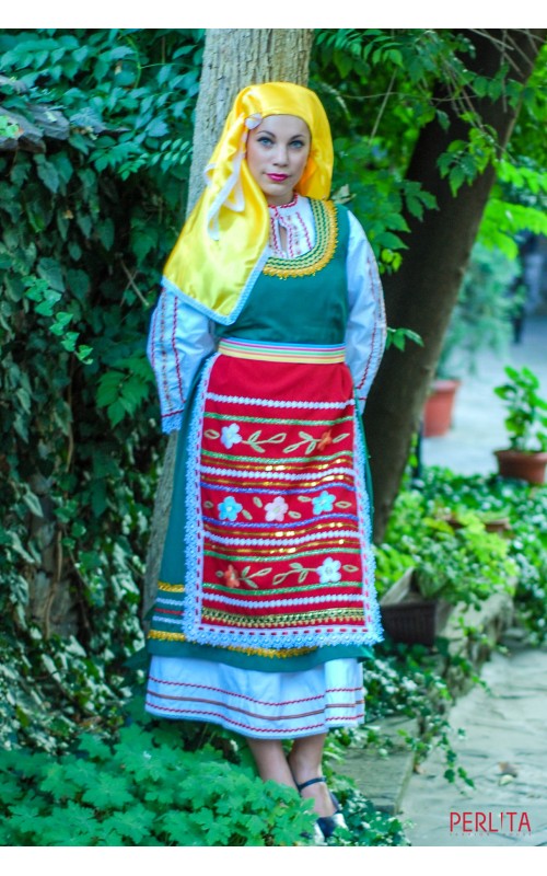 Стилизирана тракийска носия 