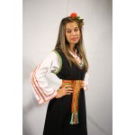 Северняшка носия с черен сукман Северняшка носия с черен сукман